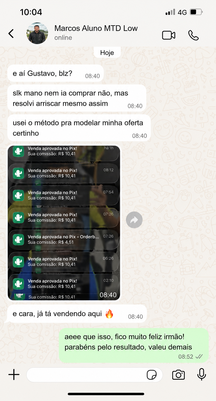 Print de conversa no WhatsApp com aluno mostrando notificações de vendas aprovadas